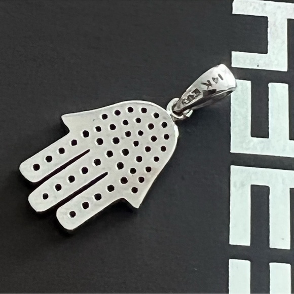 $1885 EFFY 14K white gold necklace hamsa diamond pendant Hand of Fatima box - Picture 6 of 12